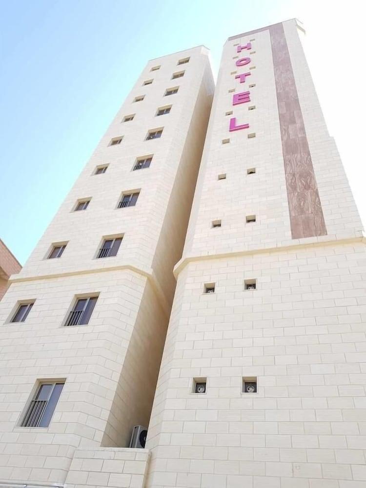 Magic Suite Al Mahboula Kuwait City Eksteriør bilde