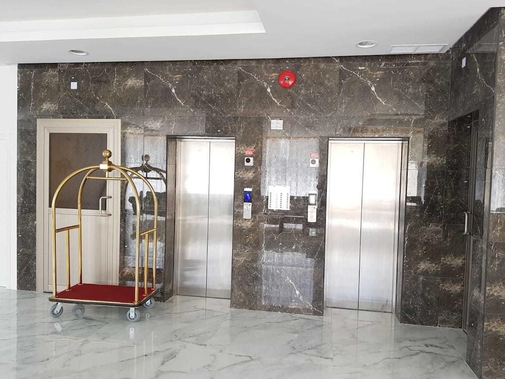 Magic Suite Al Mahboula Kuwait City Eksteriør bilde